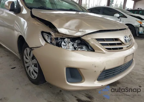 2013 Toyota Corolla Le z USA, uszkodzony, nr VIN 2T1BU4EE4DC989280